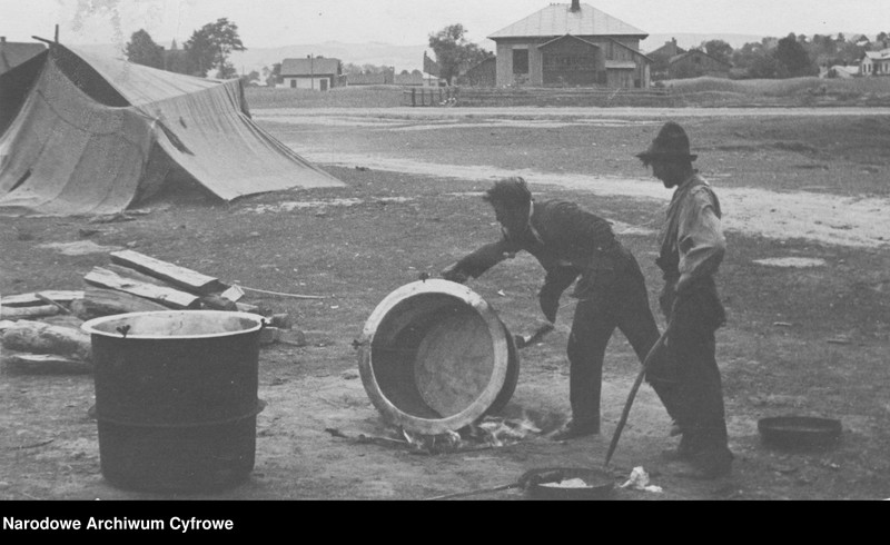 Obraz 1 z jednostki "Wyrób kotłów przez Cyganów"