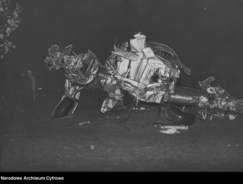 Obraz 2 z jednostki "Katastrofa samolotu pasażerskiego Lockheed L-10 Electra (SP-AYD) pod Piasecznem"