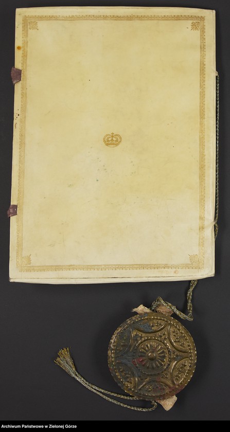 image.from.unit.number "[August II [Saski], król polski [...] elektor saski [...] potwierdza cechowi mydlarzy i świecarzy we Wschowie i transumuje postanowienia statutowe"
