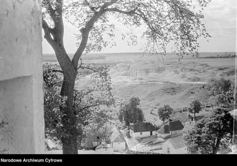 image.from.unit.number "Janowiec"