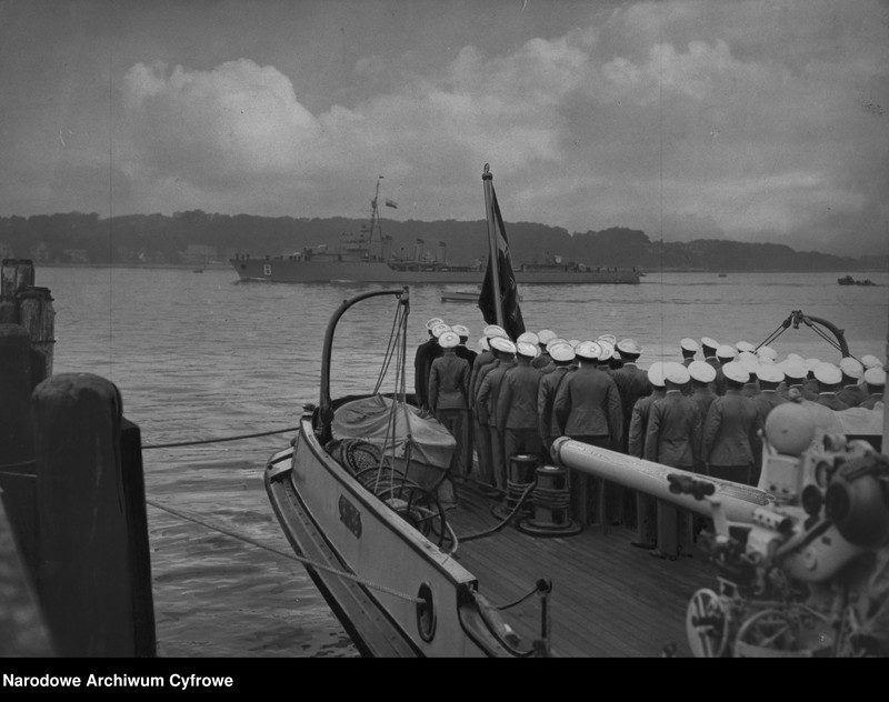 image.from.unit.number "Wizyta niszczycieli ORP "Burza" i ORP "Wicher" w Niemczech"