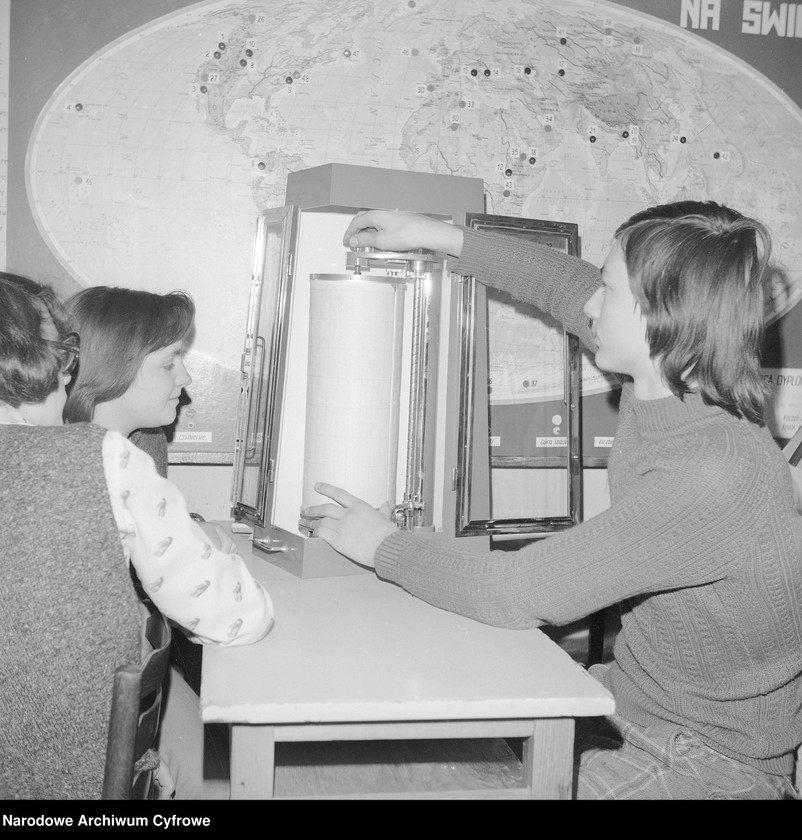 image.from.unit.number "Technikum Gospodarki Wodnej w Dębem"