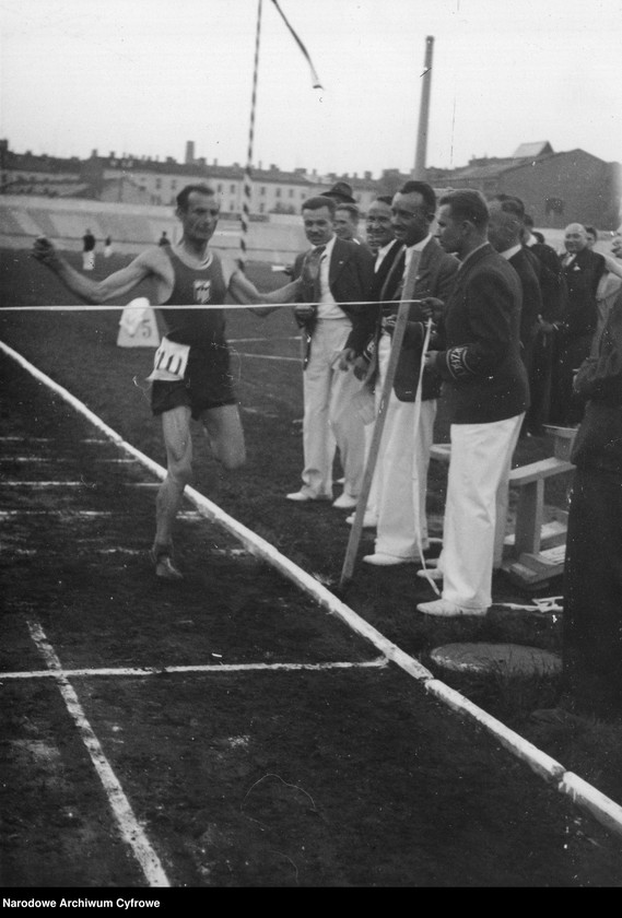 image.from.unit.number "Lekkoatletyczne mistrzostwa Polski na Stadionie Wojska Polskiego im. Marszałka Józefa Piłsudskiego w Warszawie"