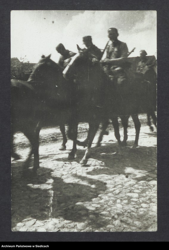 Obraz 2 z kolekcji "Żołnierze Oddziału Partyzanckiego „Zenona”"