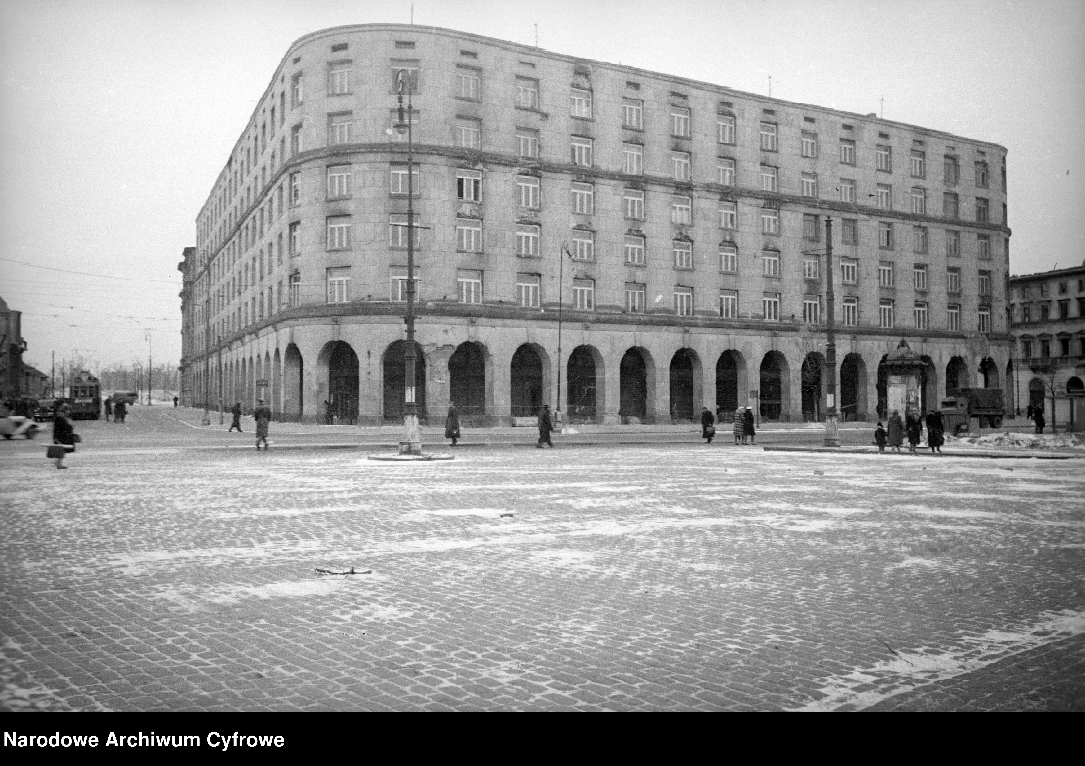 Skan z jednostki: Dom Funduszu Kwaterunku Wojskowego, tzw. 