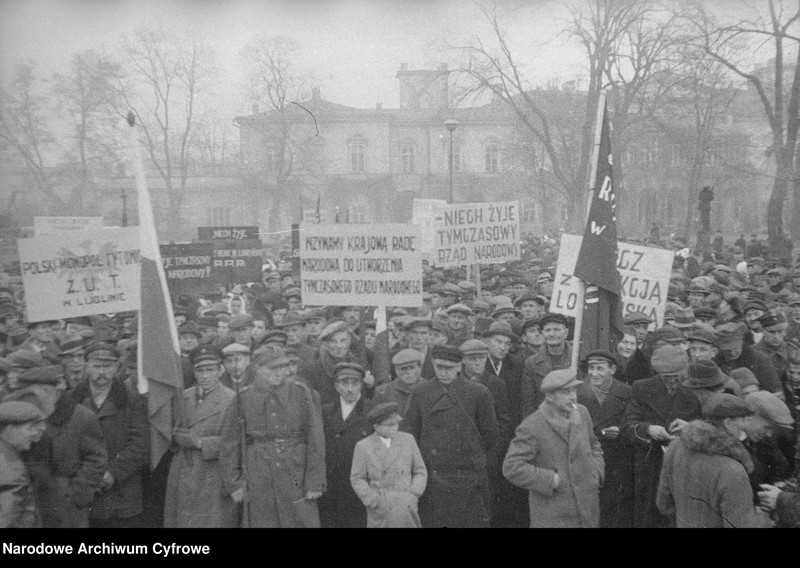 Obraz z jednostki "Manifestacja z udziałem żołnierzy w Lublinie"