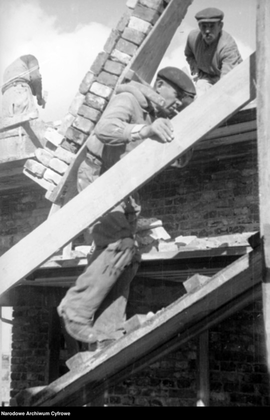 Obraz 3 z jednostki "Odbudowa Warszawy. Migawki z Warszawy"