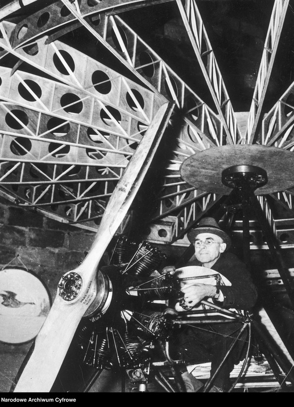 image.from.unit.number "Jonathan Edward Caldwell"