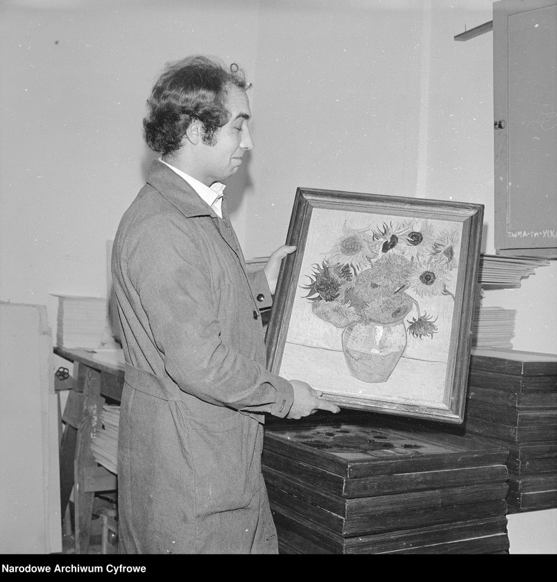 image.from.unit.number "Zakłady Wytwórcze Mebli Artystycznych Henryków"