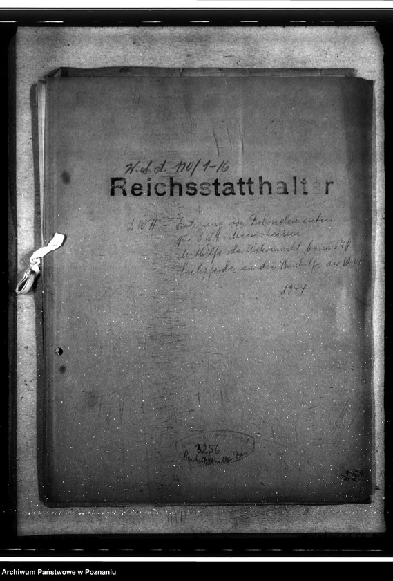 Obraz 4 z jednostki "D. W. H. - Fertigung von Betonelementen für DWH. Massivheme. Mithilfe der Wehrmacht beim DHW. Leihpferde an die Bauhilfe der Deutschen Arbeitsfront"