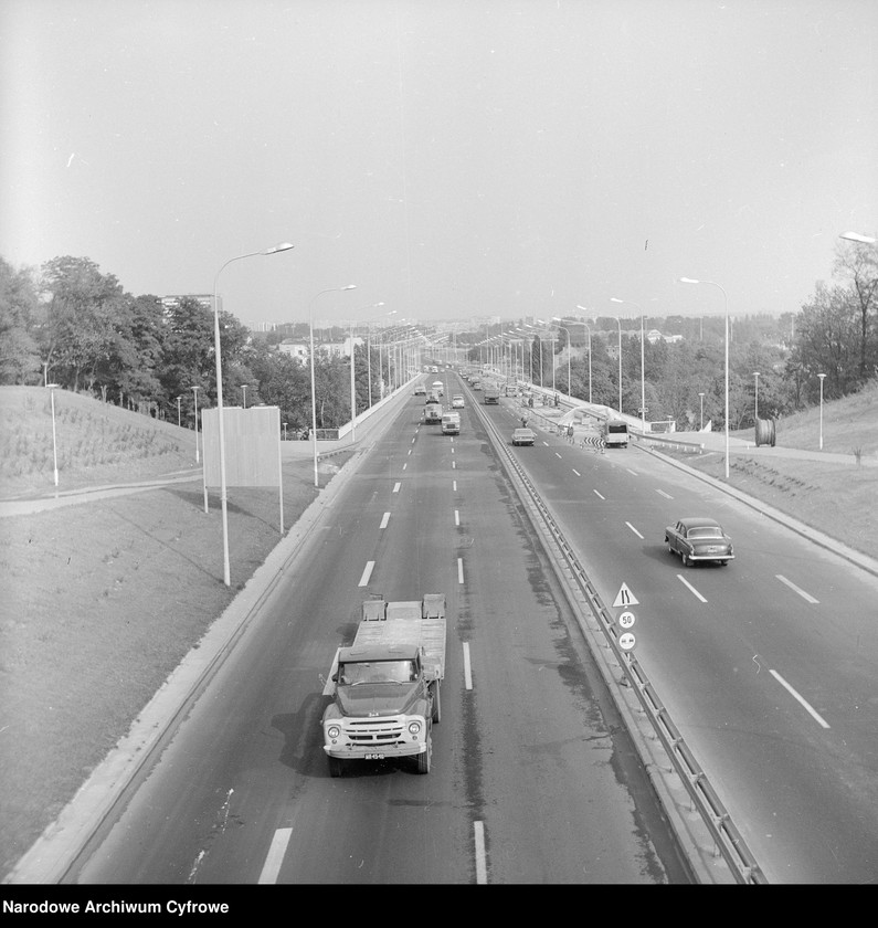 image.from.unit.number "Trasa Łazienkowska w Warszawie"