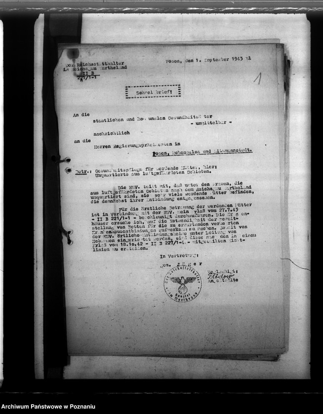 Obraz 5 z jednostki "Gesundheitspflege für werdende Mutter. Musterung der Wehrpflichtigen. Fliegenbekämpfung - Gesundheitliche Betreuung der Zivilbevölkerung"