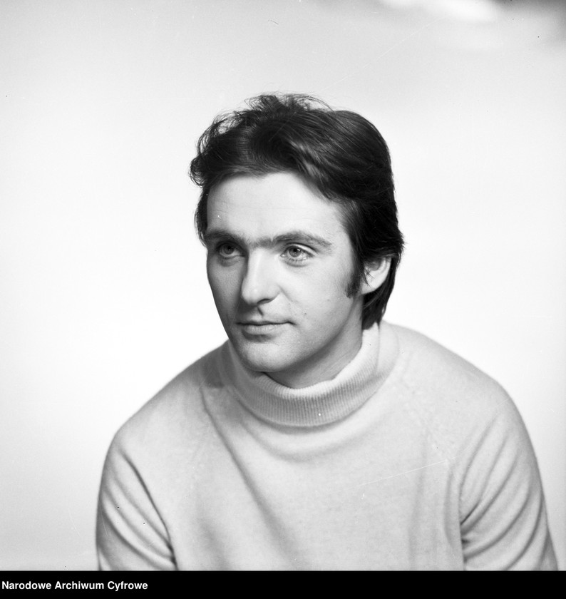 image.from.unit.number "Janusz Smoliński, tancerz"