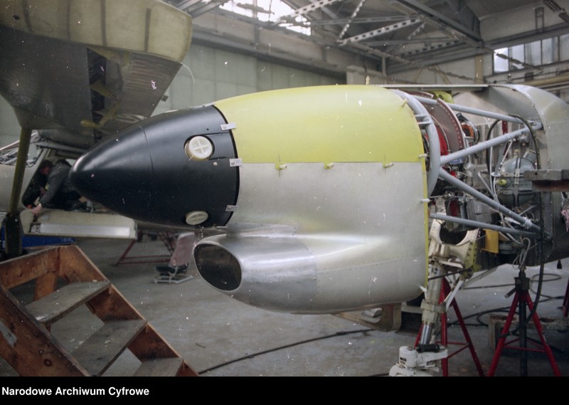 image.from.unit.number "Wytwórnia Sprzętu Komunikacyjnego nr 4 "Okęcie" (PZL-Okęcie) w Warszawie"