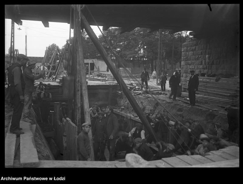 Obraz 1 z jednostki "Budowa kanału, ul. Karolewska wiadukt przy dworcu Kaliskim"