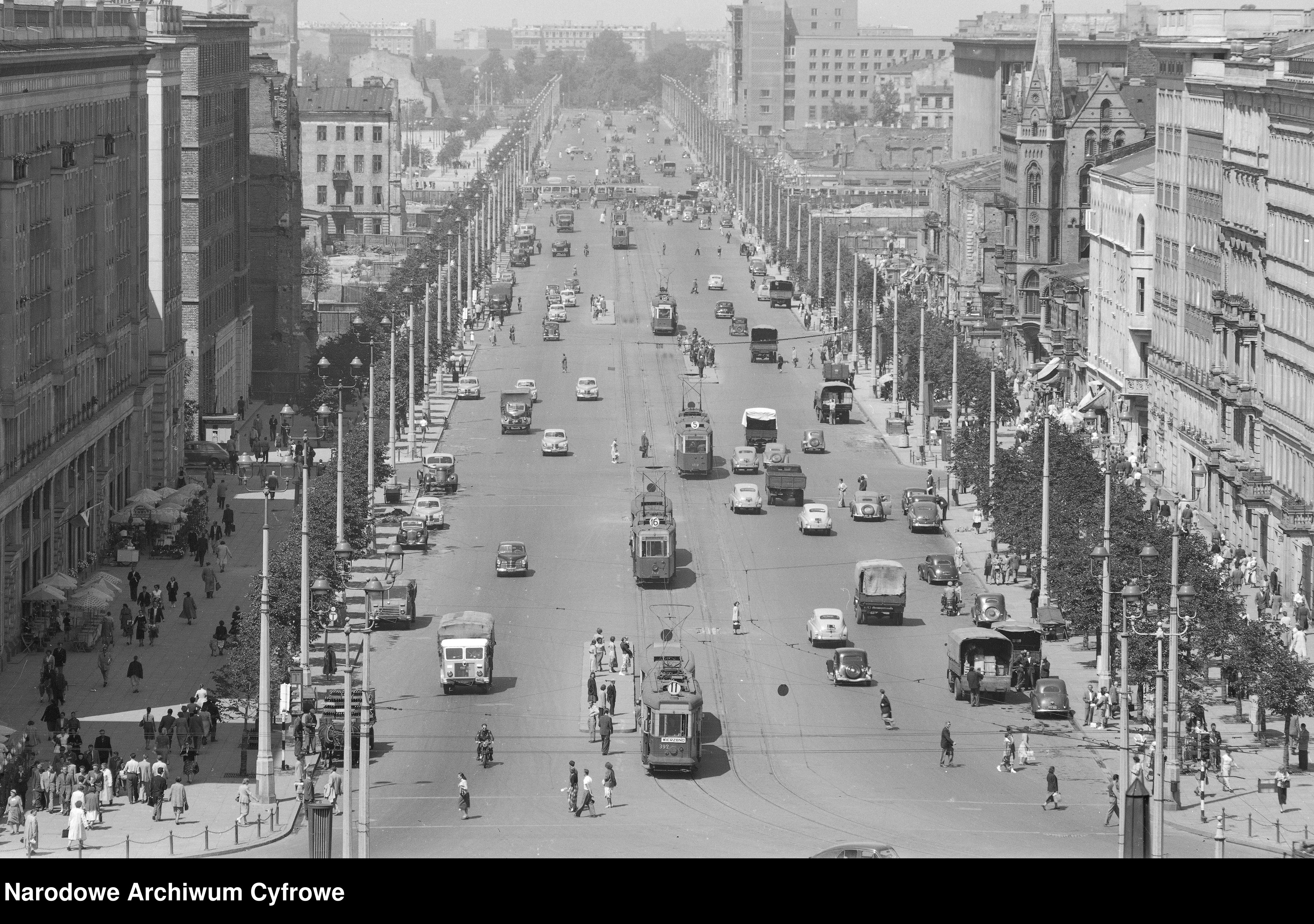 Skan z jednostki: Ulica Marszałkowska w Warszawie