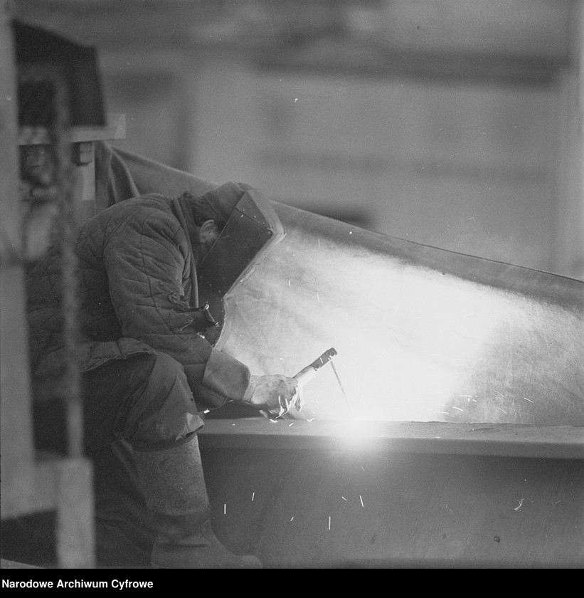 image.from.unit.number "Stocznia Szczecińska im. Adolfa Warskiego"