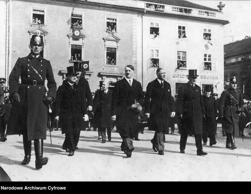 image.from.unit.number "Uroczyste posiedzenie Reichstagu w kościele garnizonowym w Poczdamie"