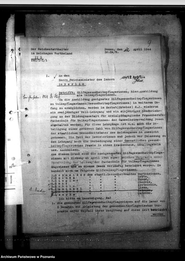 Obraz 13 z jednostki "III. Vollehrgang zur Ausbildung von Volkspflegerinnen - Beginn 17.10.1944"
