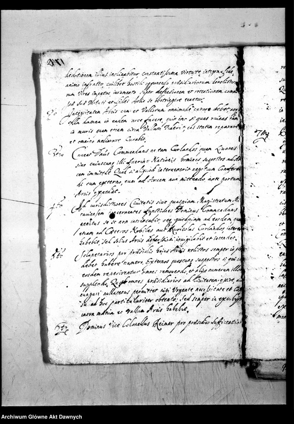 image.from.unit.number "Umowa zawarta przez Aleksandra Hilarego Połubińskiego, pisarza polnego litewskiego, z Egidiuszem baronem de Bremer [de Britmar], pułkownikiem JKM, dotycząca obsadzenia zamku w Mitawie."