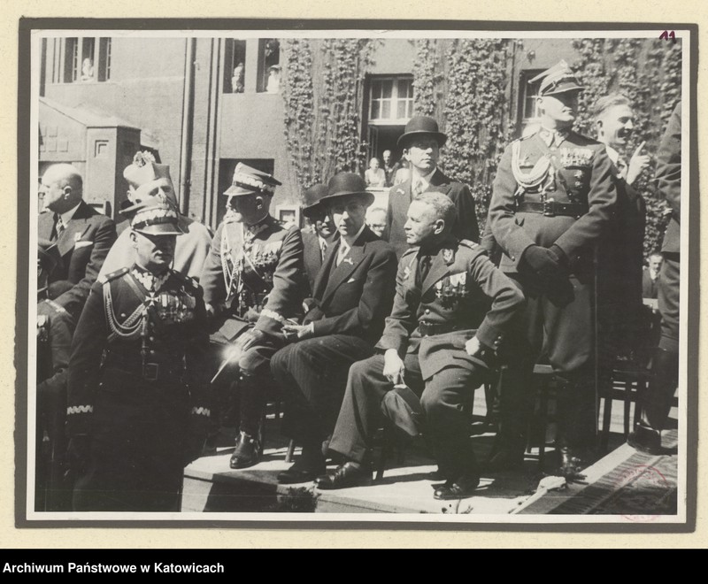 Obraz 14 z jednostki "[Album fotograficzny uroczystości 15 rocznicy III powstania śląskiego]"