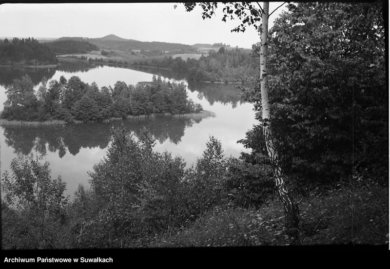 image.from.unit.number "Góra Cisowa i jezioro Szurpiły, okolice Suwałk."