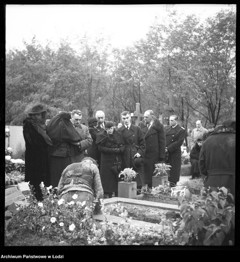 Obraz 1 z jednostki "Pogrzeb S. Skrzywana - rodzina, laweta, kondukt, żałobnicy"