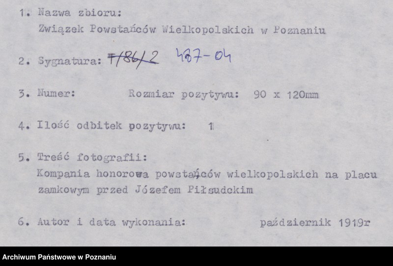 Obraz 10 z jednostki "Józef Piłsudski na dziedzińcu Zamku Cesarskiego w Poznaniu."