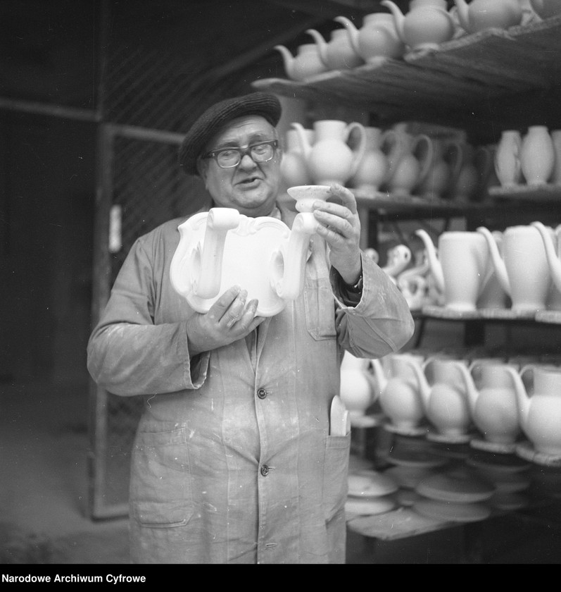 Obraz 15 z kolekcji "Fabryki i zakłady pracy w PRL111"