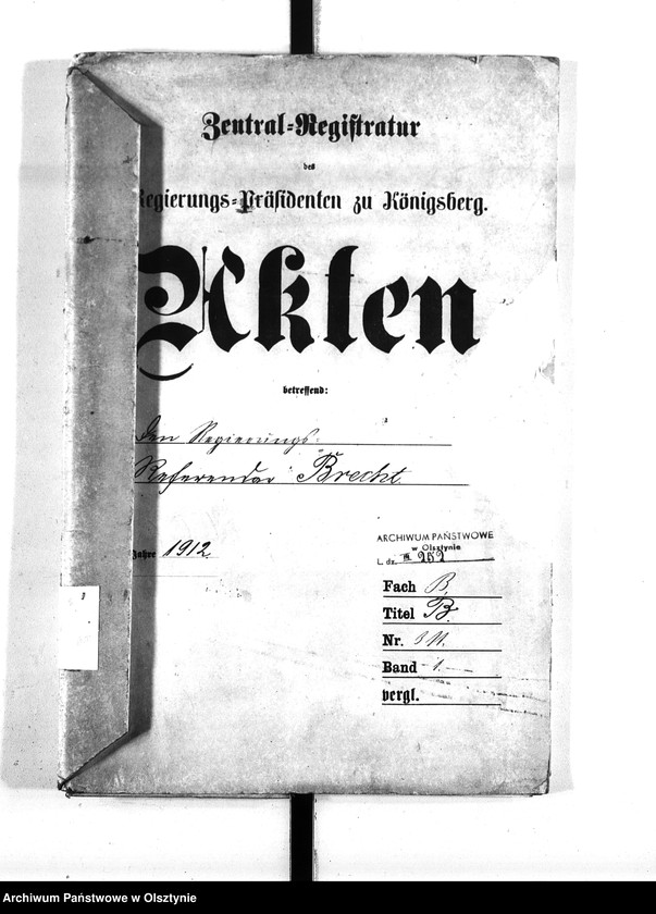 image.from.unit.number "Regierungs-Referendar Brecht [Kurt]"