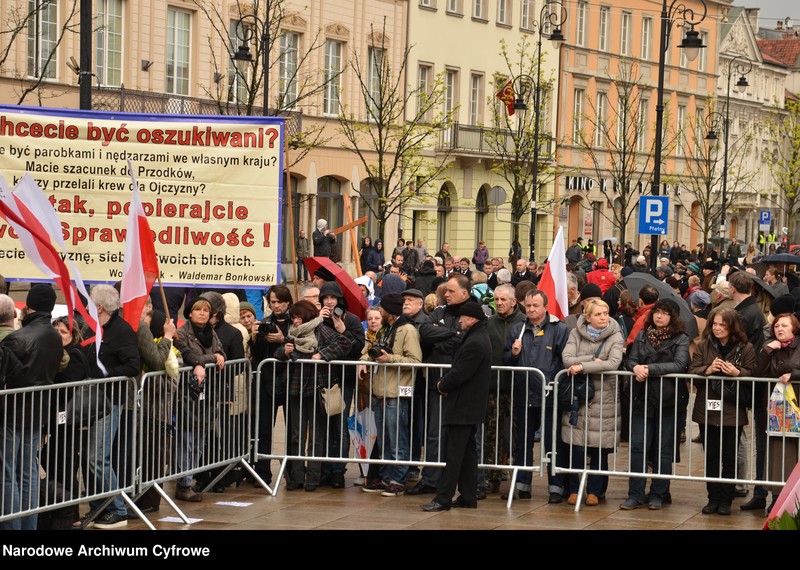 Obraz 17 z jednostki "Uroczystość upamiętniająca czwartą rocznicę katastrofy smoleńskiej"