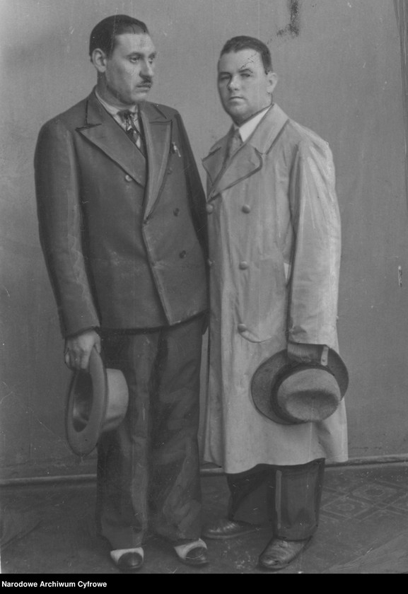 Obraz 1 z jednostki "Michał Kwiek w towarzystwie nierozpoznanej osoby"