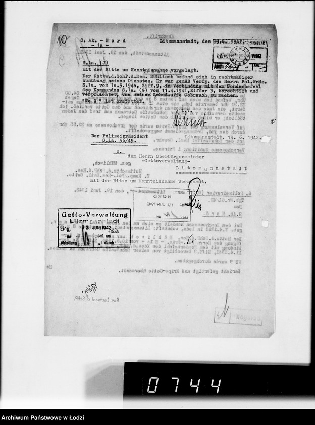 Obraz 15 z jednostki "Berichte der Polizei und Kripo [o zastrzeleniu Żydów uciekających z Getta i zatrzymaniu przemytników]"