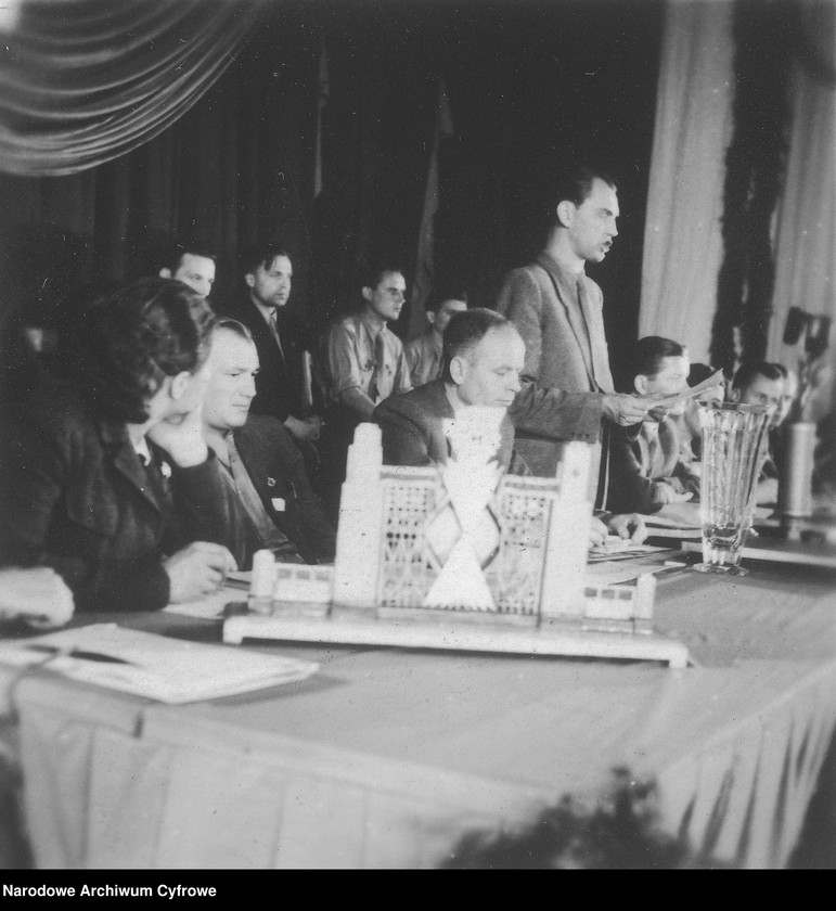 image.from.unit.number "Kongres Jedności Młodzieży Polski Ludowej we Wrocławiu"