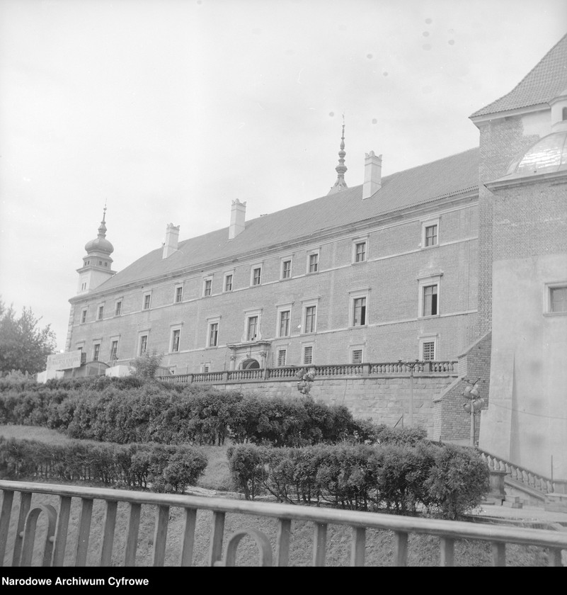 image.from.unit.number "Odbudowany Zamek Królewski w Warszawie"