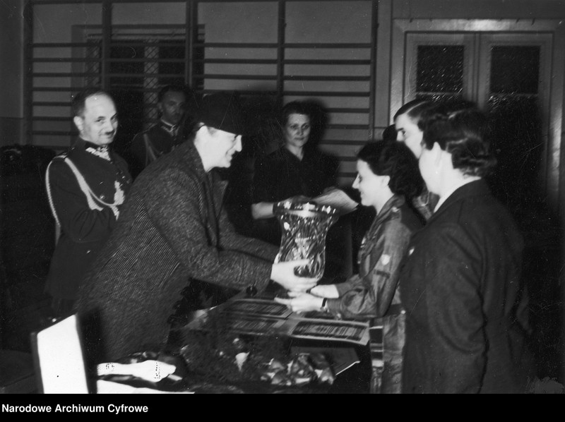 Obraz 4 z jednostki "Centralne Zawody Strzeleckie Kobiet w Warszawie"