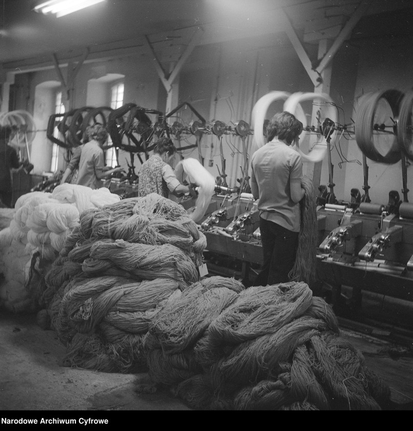 image.from.collection.number "Fabryki i zakłady pracy w PRL111"