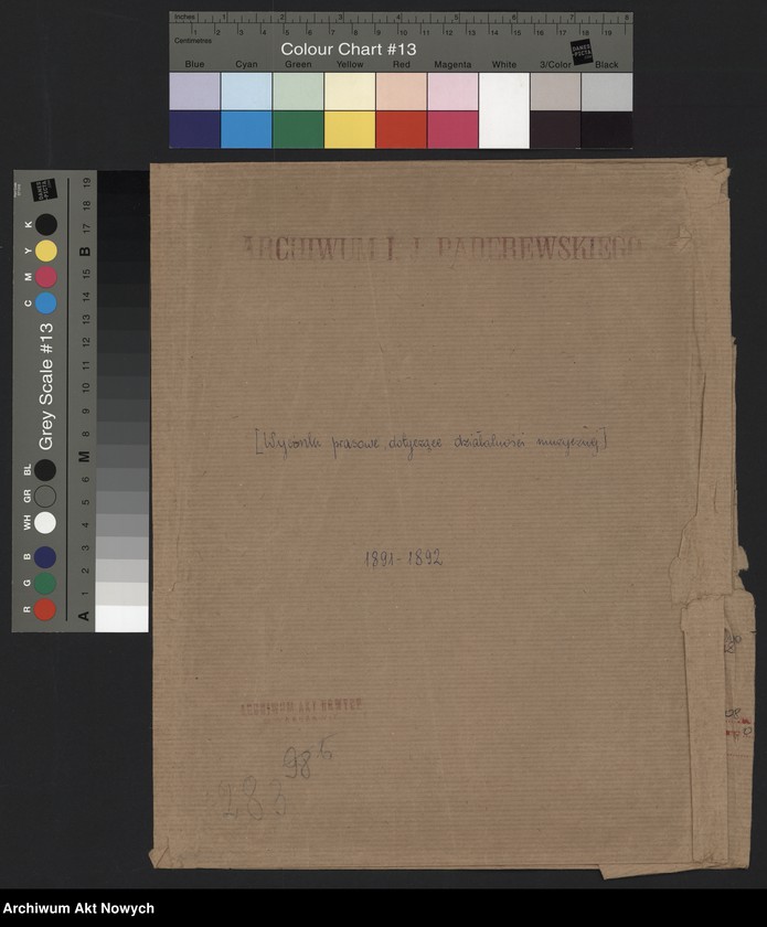 image.from.unit.number "Wycinki prasowe dotyczące działalności muzycznej"