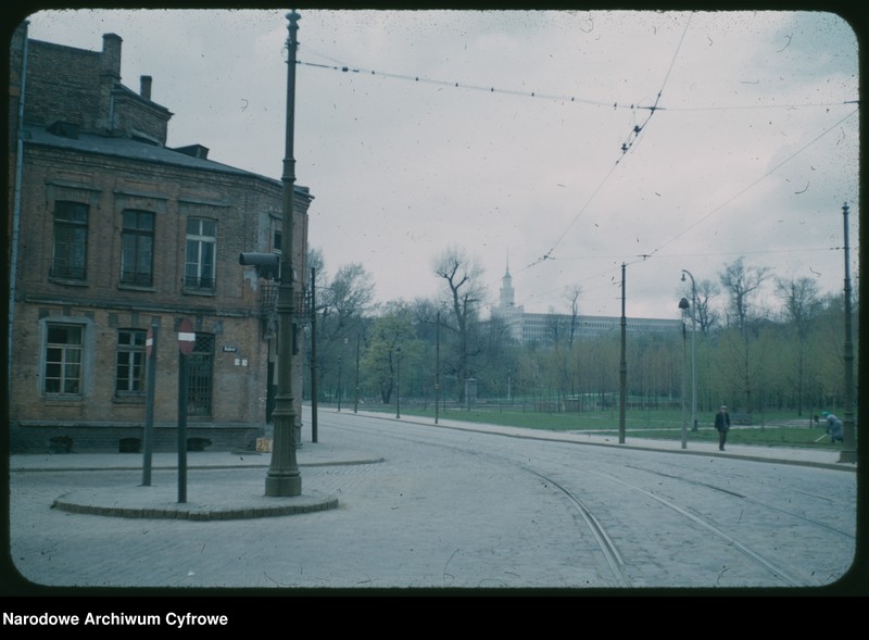 image.from.unit.number "Widoki Warszawy na trasie: Powiśle - Hoża - Nowy Świat - Stadion X-lecia - Praga Północ - trasa W-Z - Krakowskie Przedmieście - Nowy Świat - Aleje Jerozolimskie - Marszałkowska"