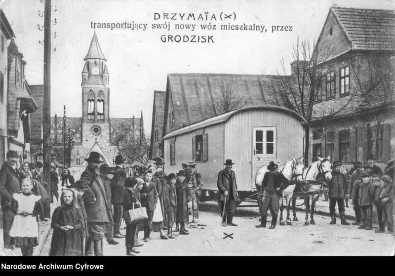 Obraz 1 z jednostki "Michał Drzymała ze swoim wozem mieszkalnym w Grodzisku Wielkopolskim"