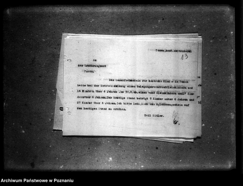 Obraz 17 z jednostki "Schriftwechsel mit dem Ernährungsamt [Korespondencja w sprawie przydziałów żywności, stany dzienne, listy personalne]."