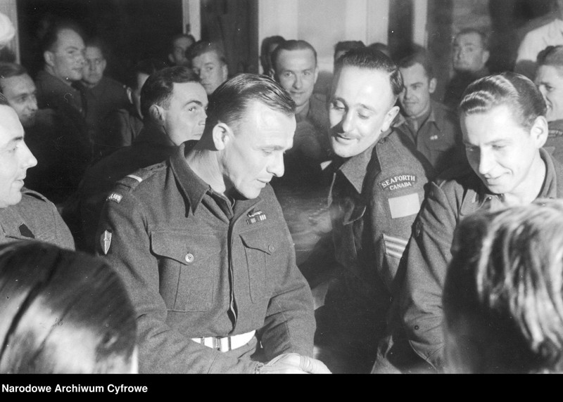 image.from.unit.number "2 Warszawska Dywizja Pancerna"