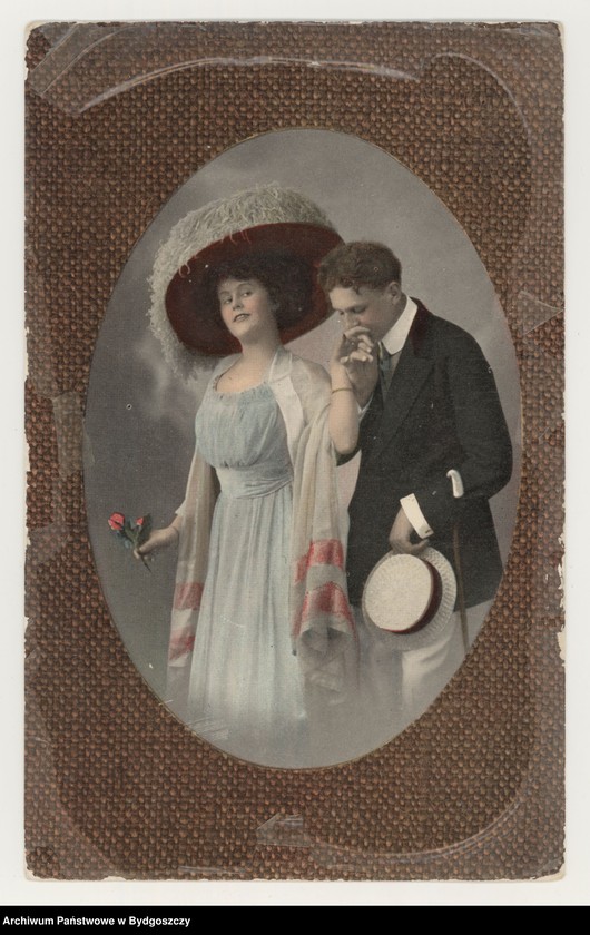 image.from.unit.number "[Mężczyzna całujący kobietę w rękę]"