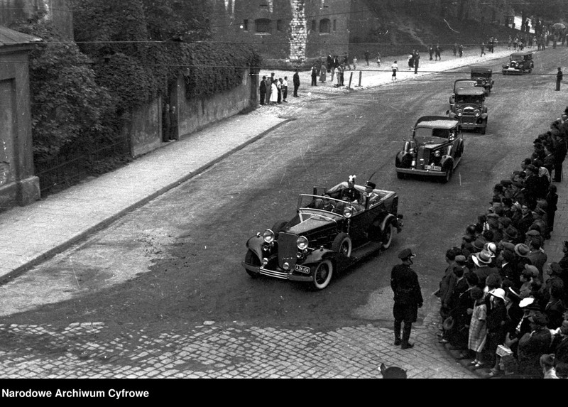 image.from.unit.number "Wizyta ambasadora Włoch w Polsce Pietro Arone di Valentino w Krakowie połączona ze złożeniem listów uwierzytelniających prezydentowi RP Ignacemu Mościckiemu"