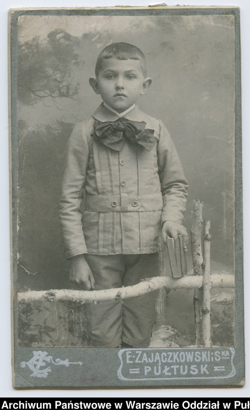 Obraz 8 z kolekcji "Chłopcy w niebieskich mundurkach... - uczniowie pułtuskiego Gimnazjum z okresu I wojny światowej111"