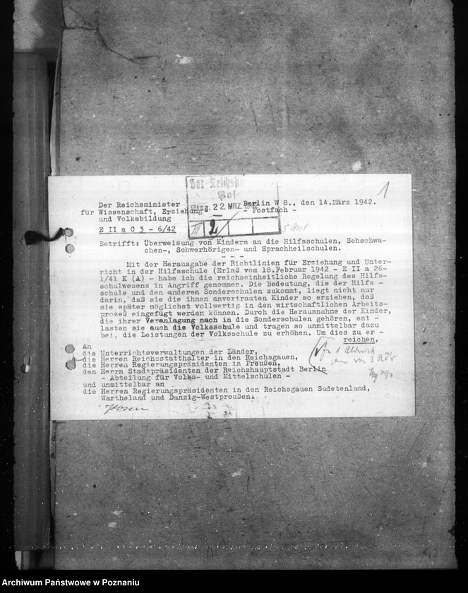 Obraz 5 z jednostki "Blinden- und Gehörlosen- Unterricht. Hilfsschulen. Hebammenvorschule"