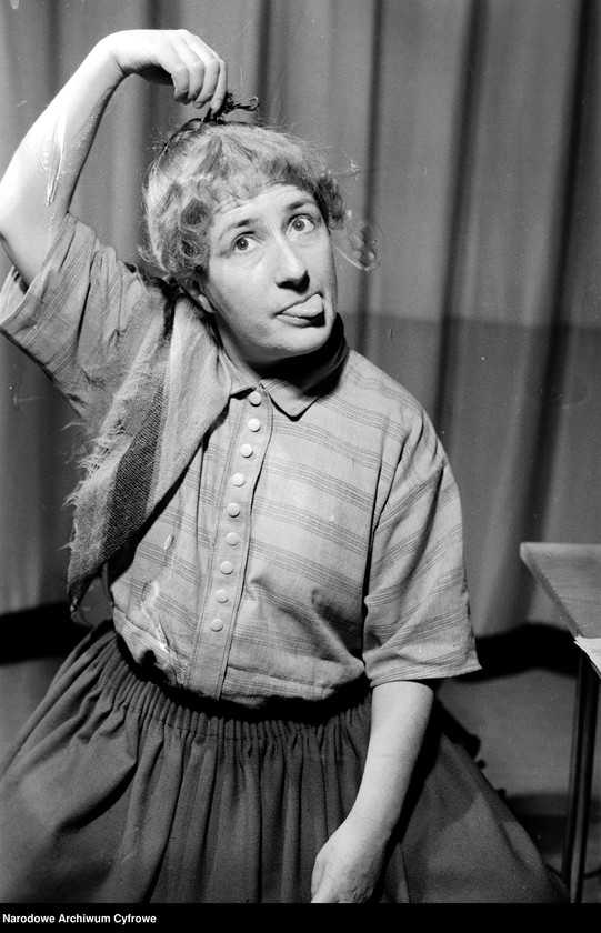 image.from.unit.number "Warszawa. Teatr Młodej Warszawy - sztuka "Teoria Einsteina""