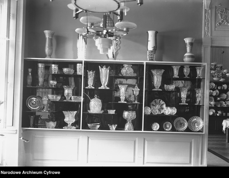 Obraz 11 z jednostki "Sklep z wyrobami z porcelany i szkła Jakuba Grossa przy Rynku Głównym 30 w Krakowie"