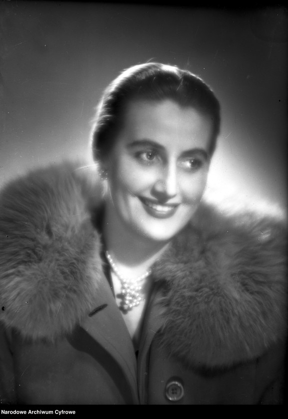 image.from.unit.number "Alina Bolechowska"