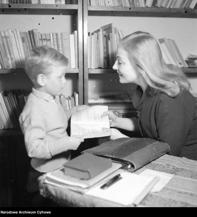 image.from.unit.number "Aleksandra Śląska z synem Szczęsnym"